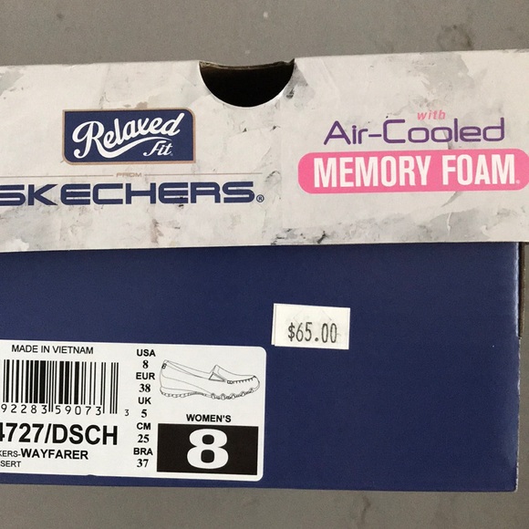 Sketchers Relaxed Fit Leather Slip On Shoe Size 8